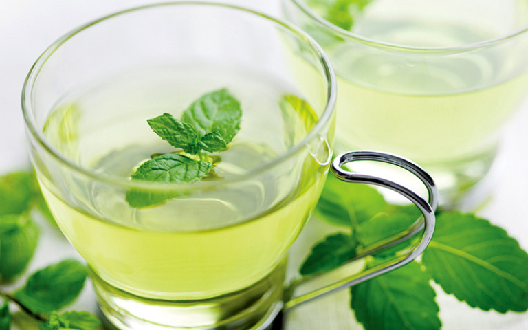 Những lợi ích khi uống nước bạc hà vào buổi sáng