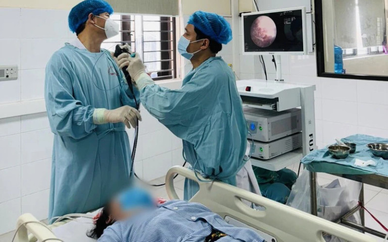 Hòa Bình: Lấy dị vật nằm trong phổi bệnh nhân suốt 25 năm