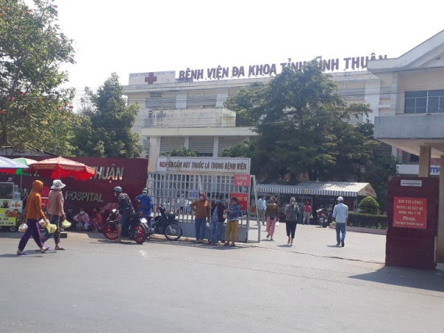 Bình Thuận: 52 du khách nhập viện nghi bị ngộ độc thực phẩm