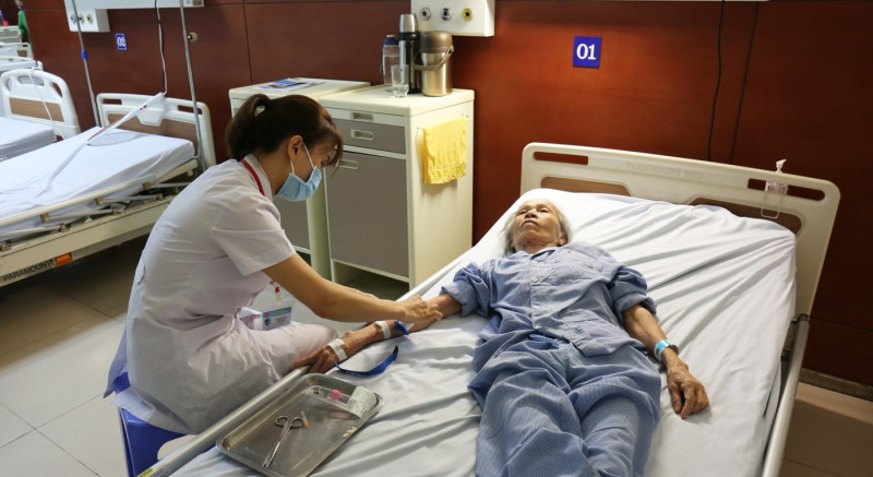 Bắc Ninh tăng cường công tác chăm sóc sức khỏe nhân dân trong điều kiện thời tiết nắng, nóng