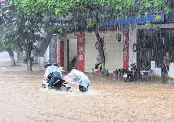 Lào Cai chủ động ứng phó với mưa kèm theo dông lốc, sét, mưa đá và gió giật mạnh