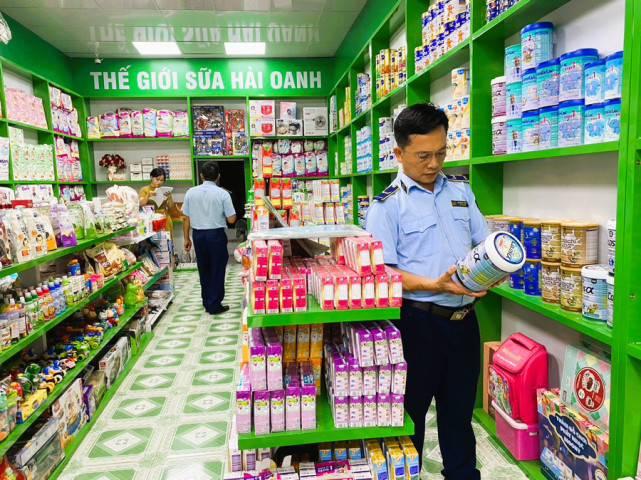 Bình Phước xử phạt 2 cơ sở kinh doanh dịch vụ ăn uống vi phạm trong lĩnh vực an toàn thực phẩm