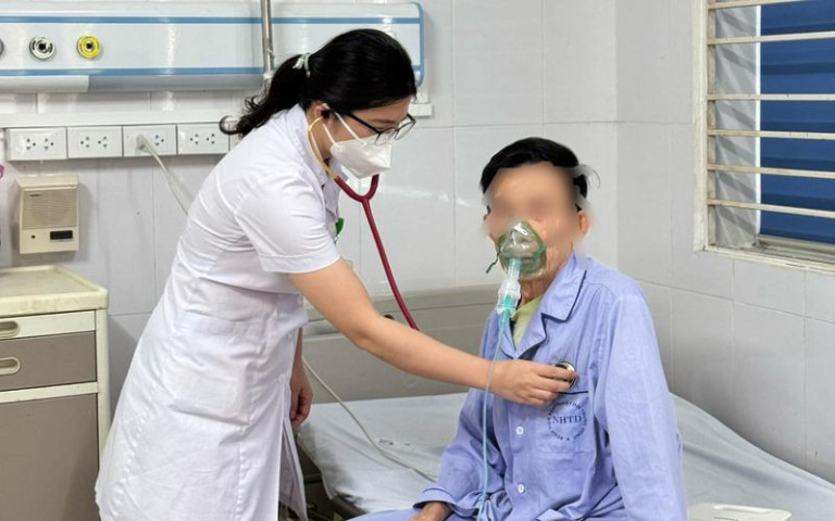 Điều trị cho bệnh nhân 70 tuổi mắc bệnh phổi tắc nghẽn mạn tính