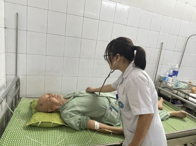 Hà Nội: Cứu sống và điều trị thành công cho cụ ông 88 tuổi bằng phương pháp đặt máy tạo nhịp tim vĩnh viễn và mắc nhiều bệnh nền