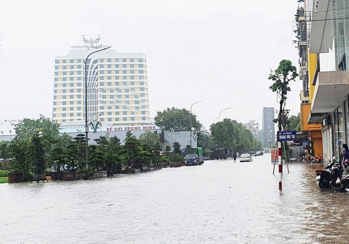 Bắc Giang: Kịp thời ứng phó với mưa lớn kèm lốc, sét, mưa đá