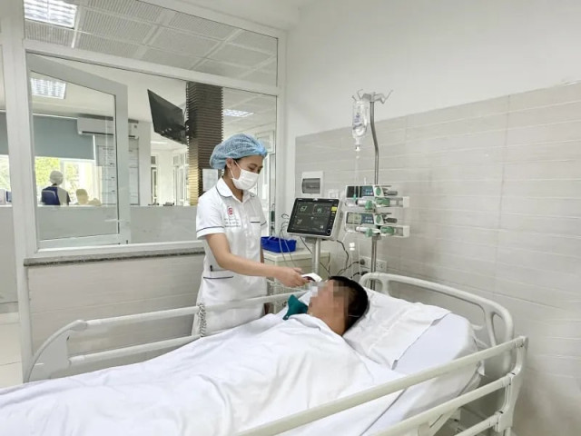 Một người đàn ông 56 tuổi bị nhiễm trùng, nhiễm độc sau khi ăn bánh cuốn