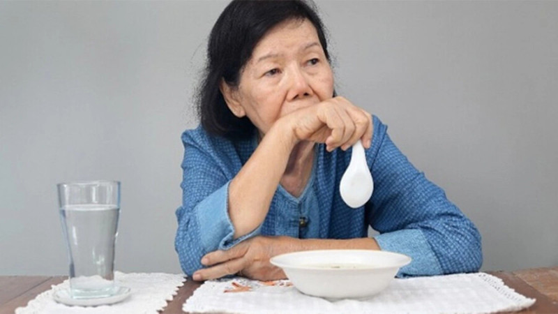 Tìm hiểu về chứng biếng ăn ở người cao tuổi