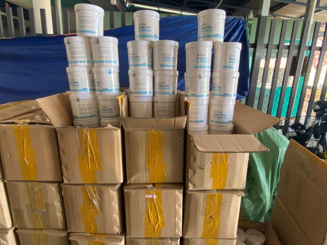 Tây Ninh phát hiện 1 cơ sở kinh doanh đang livestream bán số lượng lớn hàng hóa mỹ phẩm trên các nền tảng mạng xã hội