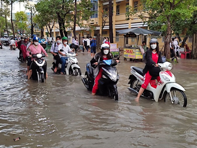 Cà Mau: Ứng phó với mưa lớn, lốc, sét, ngập lụt, nước dâng theo cấp độ rủi ro thiên tai