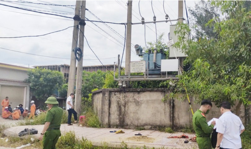 Hà Tĩnh: Trèo lên trạm biến áp gỡ diều, một học sinh bị điện giật tử vong