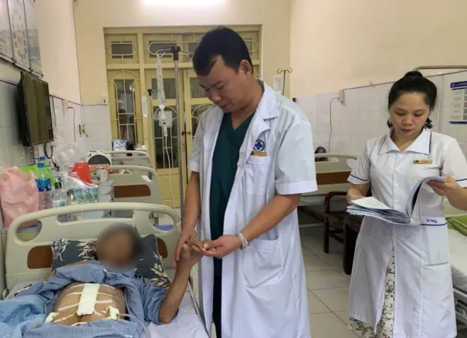 Thái Bình phẫu thuật ung thư dạ dày tái phát xâm lấn nhiều tạng cho bệnh nhân 55 tuổi