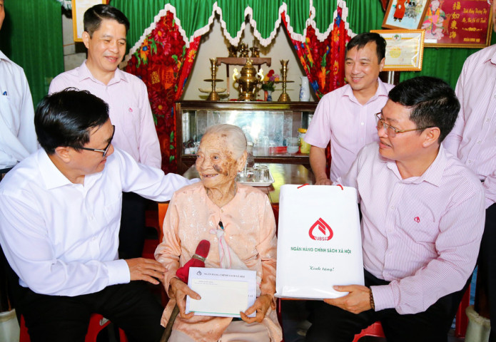 Chủ tịch nước ban hành Quyết định về việc tặng quà nhân dịp Kỷ niệm 77 năm Ngày Thương binh - Liệt sĩ