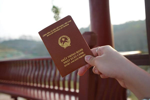 Sửa đổi, bổ sung quy định về giấy thông hành