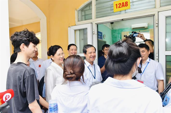 Kiểm tra, động viên thí sinh, giáo viên trước Kỳ thi tốt nghiệp THPT năm 2024