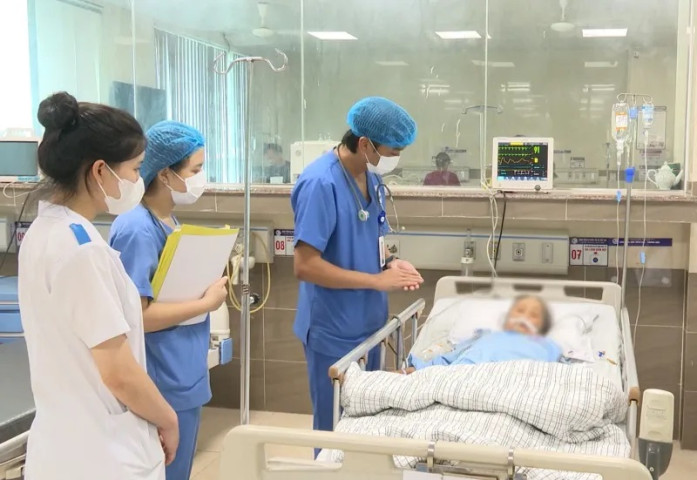 Phú Thọ: Cấp cứu thành công người bệnh cao tuổi bị vỡ khối áp xe lách hiếm gặp gây viêm phúc mạc toàn thể