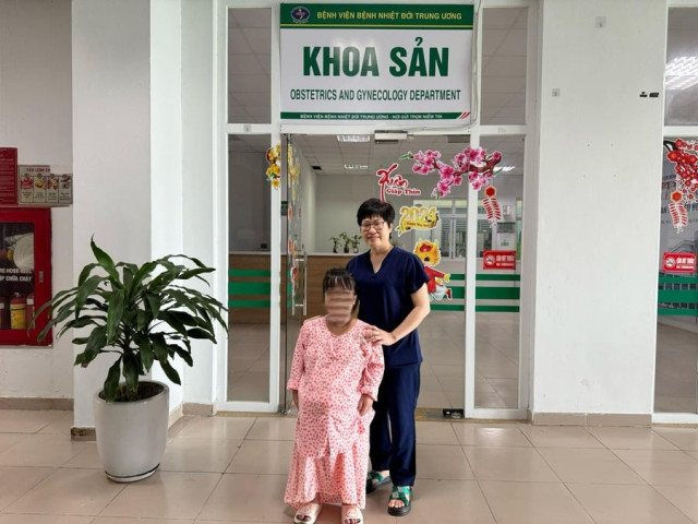 Hà Nội: Mổ đẻ thành công cho một sản phụ cao 130 cm, em bé 3,5 kg chào đời khỏe mạnh