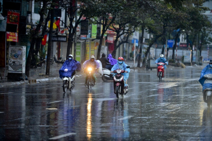 Dự báo thời tiết ngày 17/7: Bắc Bộ, Tây Nguyên và Nam Bộ có mưa vừa, mưa to
