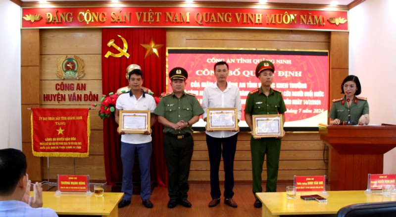 Quảng Ninh: Tặng giấy khen cho 3 cá nhân dũng cảm cứu người bị đuối nước ở huyện Vân Đồn