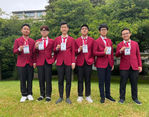 6/6 học sinh Việt Nam giành huy chương và bằng khen tại Olympic Toán học quốc tế