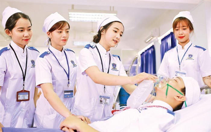 Ngưỡng bảo đảm chất lượng đầu vào nhóm ngành sức khỏe và đào tạo giáo viên 2024