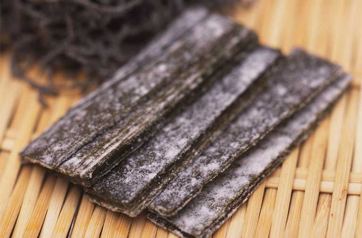 Bài thuốc chữa bệnh từ côn bố