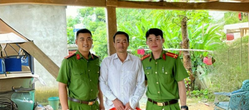 Lai Châu: Hai cán bộ Công an xã kịp thời cứu một người dân bị đuối nước