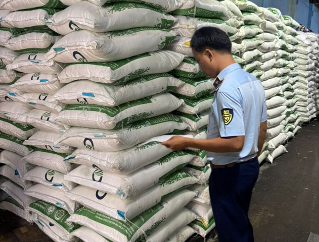 TP. Hồ Chí Minh  kiểm tra, tạm giữ 2.000 kg đường cát tinh luyện không có hóa đơn chứng minh nguồn gốc xuất xứ