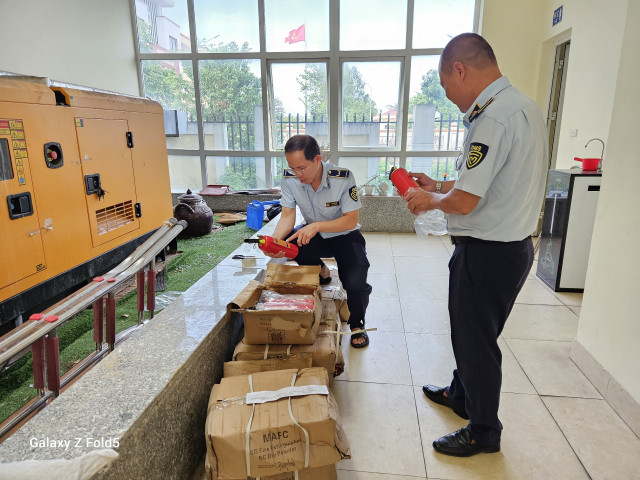 Hà Nội phát hiện và thu giữ nhiều thiết bị phòng cháy chữa cháy có dấu hiệu nhập lậu