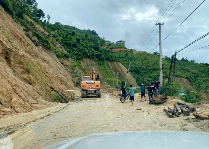 Hà Giang: Lở đất tại xã Thông Nguyên khiến 1 người tử vong, 2 người bị thương