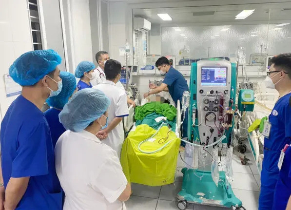 Phú Thọ: Cấp cứu 2 trường hợp bệnh nhân hôn mê sâu nghi do ngộ độc khí sau khi xuống kiểm tra bể chứa ngâm thực phẩm