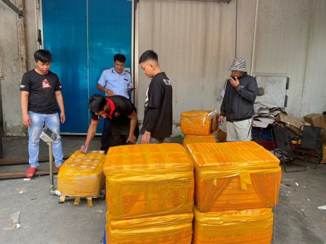TP. Hồ Chí Minh kiểm tra, tạm giữ hơn 500 kg thực phẩm đông lạnh không rõ xuất xứ, không có hóa đơn chứng từ