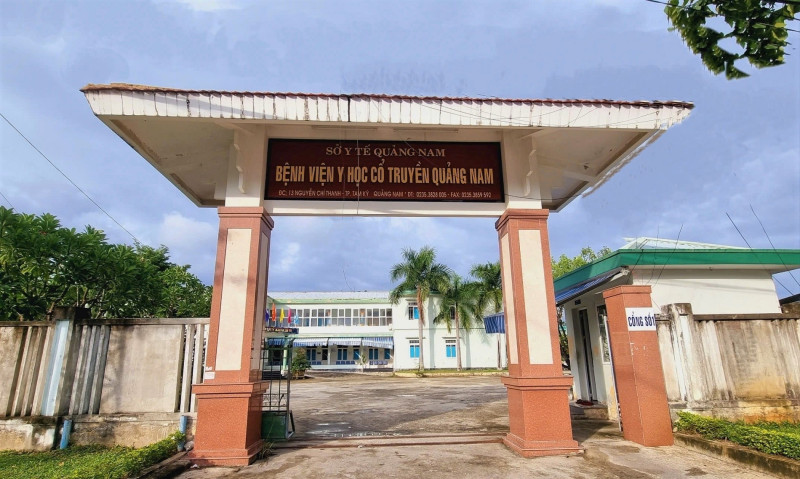 Quảng Nam: Phê bình lãnh đạo Sở Y tế và Giám đốc Bệnh viện Y học cổ truyền