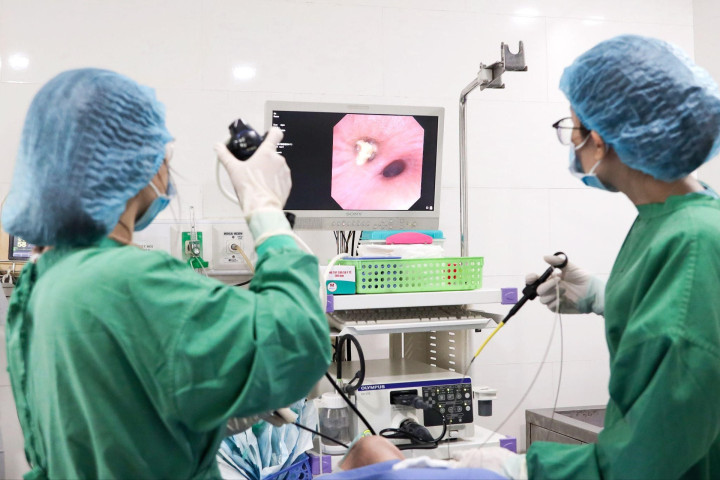 Đà Nẵng: Gắp thành công dị vật xương heo trong phế quản bệnh nhân