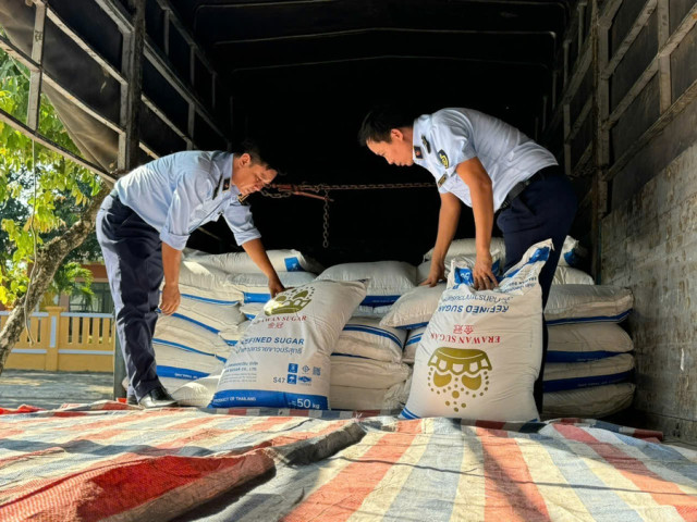 Phú Yên phát hiện 16 tấn đường cát trắng không có nhãn phụ bằng tiếng Việt Nam