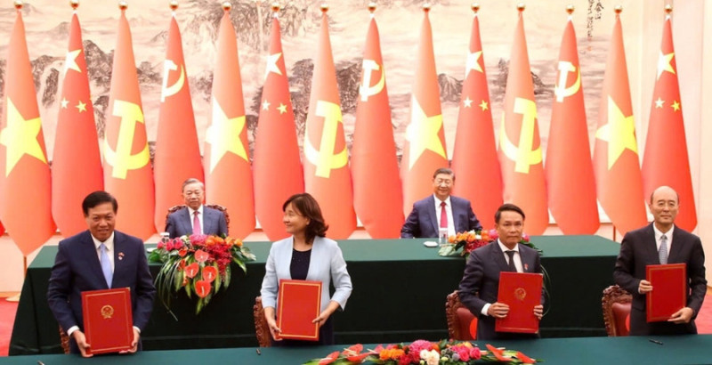 Việt Nam - Trung Quốc ký kết văn kiện hợp tác về y tế và lĩnh vực y dược cổ truyền