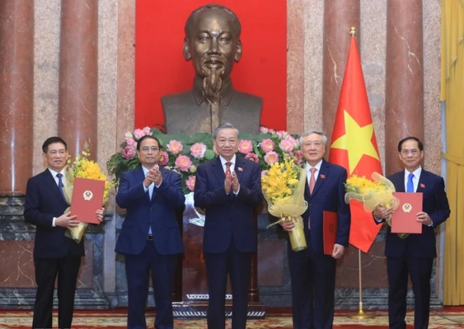 Tổng Bí thư, Chủ tịch nước trao quyết định bổ nhiệm 3 Phó Thủ tướng và 2 Bộ trưởng