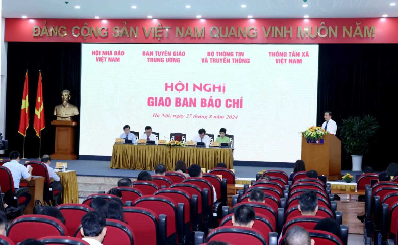 Hội nghị giao ban báo chí