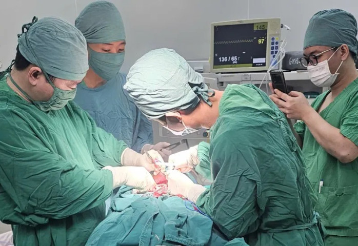 Cần Thơ: Phẫu thuật cho 1 trường hợp bị chó cắn mất toàn bộ cánh mũi phải
