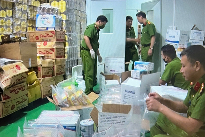 Tổng Giám đốc Công ty CP sữa Hà Lan Nguyễn Trung Vương bị bắt vì sản xuất hàng giả