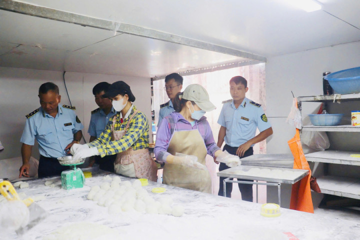 Vĩnh Phúc phát hiện cơ sở sản xuất bánh Trung thu không đảm bảo vệ sinh an toàn thực phẩm