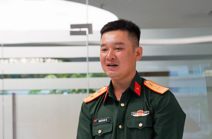 Nhân viên Viettel được đặc cách trở thành quân nhân chuyên nghiệp vì đã cứu người lúc thiên tai