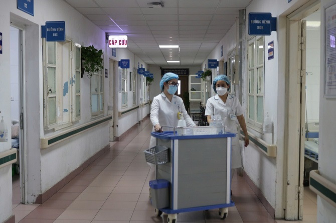 Hà Nội tăng cường các biện pháp đảm bảo nước sạch, an toàn vệ sinh thực phẩm, vệ sinh môi trường sau bão số 3