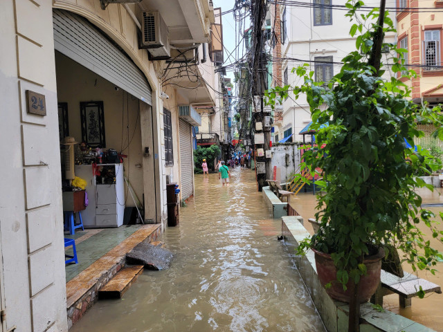 Bộ Y tế yêu cầu triển khai các biện pháp phòng, chống dịch bệnh và vệ sinh môi trường trong và sau mưa lũ và ngập lụt