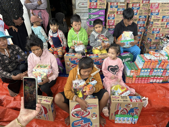 Chương trình "Vầng trăng yêu thương": Mang ánh sáng Trung thu đến trẻ em bị nhiễm chất độc da cam/dioxin