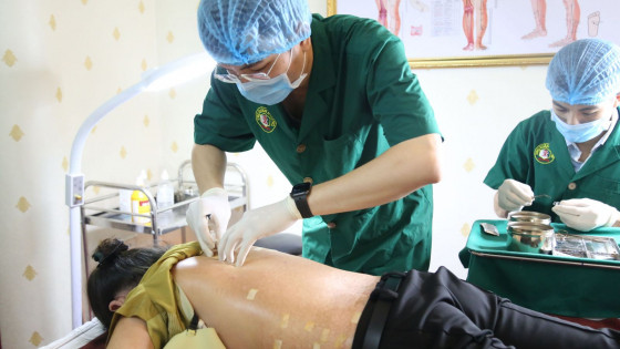 Xơ cứng bì hệ thống gây ra bệnh phổi kẽ và tăng huyết áp phổi