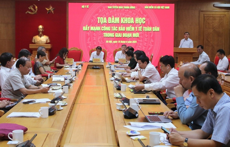 Tọa đàm khoa học "Đẩy mạnh công tác bảo hiểm y tế toàn dân trong giai đoạn mới"