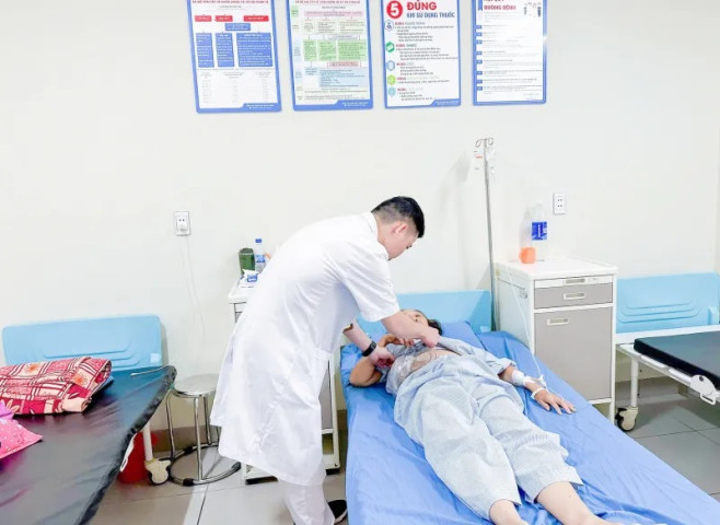 Phú Thọ: Ngậm tăm tre sau khi ăn cơm, người phụ nữ bị tăm xuyên thủng đại tràng