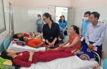 Vĩnh Long: Công bố nguyên nhân gây ngộ độc thực phẩm cho công nhân