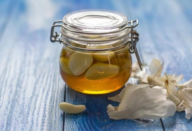 Bài thuốc điều trị bệnh từ rượu tỏi