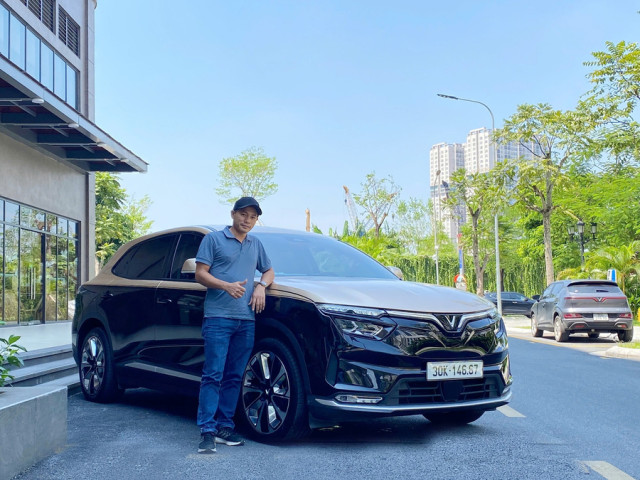 Sử dụng 2 đời VinFast VF 8, chủ xe chia sẻ: Sang trọng, mạnh như xe giá vài tỷ nhưng nuôi rất nhàn